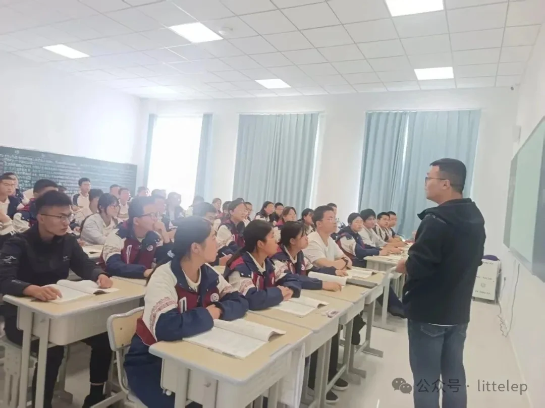 贵德中学教师在沛西高一年级试课